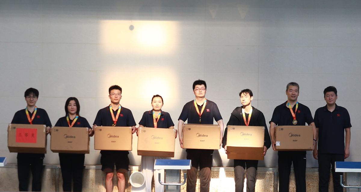 1756431832828706.jpg 06-公司工會(huì)主席、副總經(jīng)理彥祺為榮獲個(gè)人項(xiàng)目第三名的:投標(biāo)中心王潤(rùn)龍、中誠服務(wù)公司邵巍、信息通信設(shè)計(jì)院張宇、焦作分公司劉杰、研發(fā)二中心海天陽、正華電訊公司董佳藝、商務(wù)部張瑞通 頒獎(jiǎng)表彰.JPG